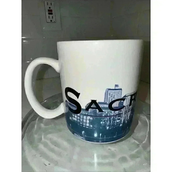 Starbucks Sacramento Capital City Skyline Coffee Mug 18oz 2002 Barista Series - Picture 4 of 9